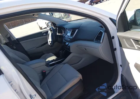 2016 Hyundai Tucson Sport z USA, uszkodzony, nr VIN KM8J3CA2XGU204932